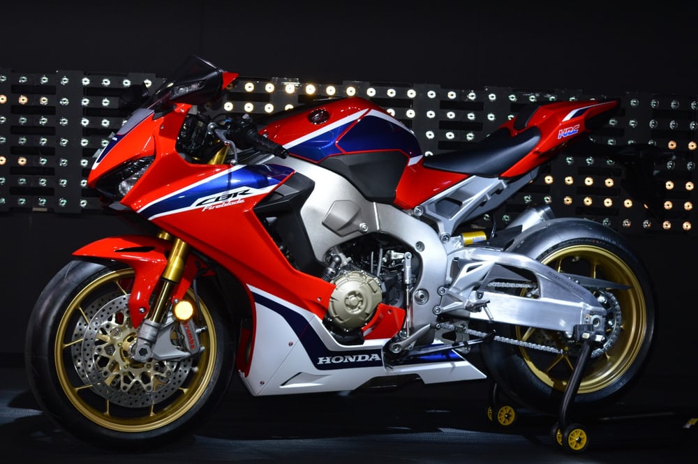 CBR 1000 2017 - Page 4 Honda-12