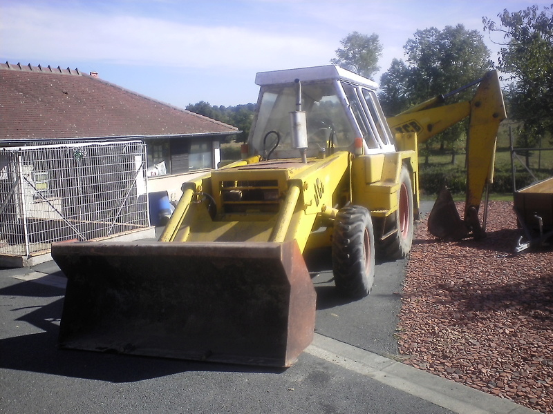  tractopelle JCB 3c3 octobre 2016 Devant10