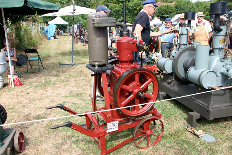 Le Moteur est dans le Pré.  Giverny 2016 3 et 4 Septembre Img_6628