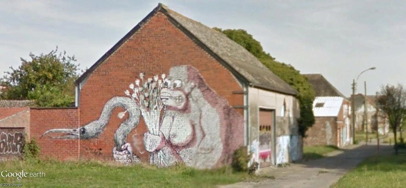 Les étranges graffitis d'un village fantôme. Doel en Belgique Fleurs12