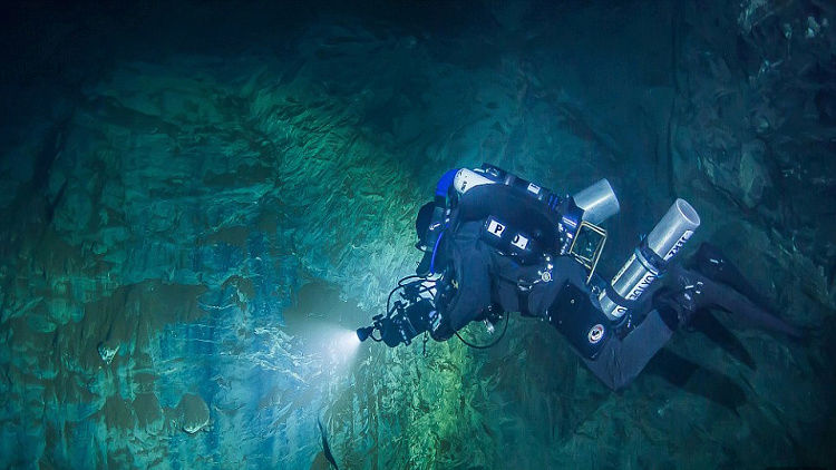 اكتشاف أعمق كهف تحت الماء في العالم 57f21210