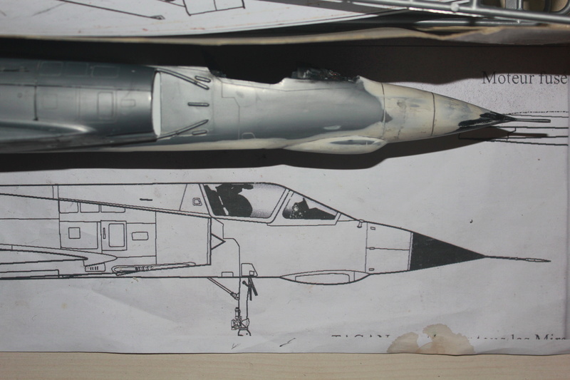 1/32  Mirage III E  Revell    FINI - Page 3 Img_1943