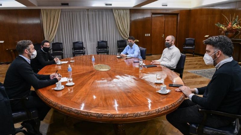 Achával y Nardini se reunieron con Martín Guzmán "con el foco en la recuperación económica". F800x410