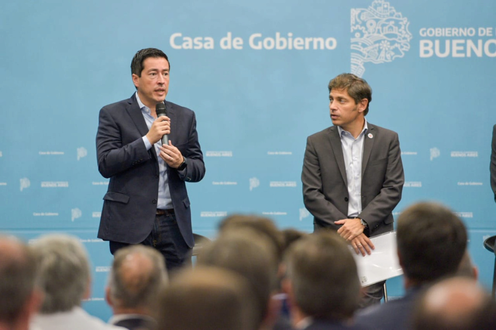 Nardini y Kicillof firmaron la adhesión de 42 nuevos distritos al programa “Municipios a la Obra” Image18