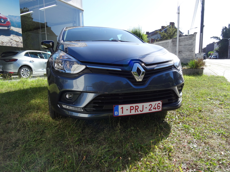 2016 - [Renault] Clio IV restylée - Page 35 Dsc04217