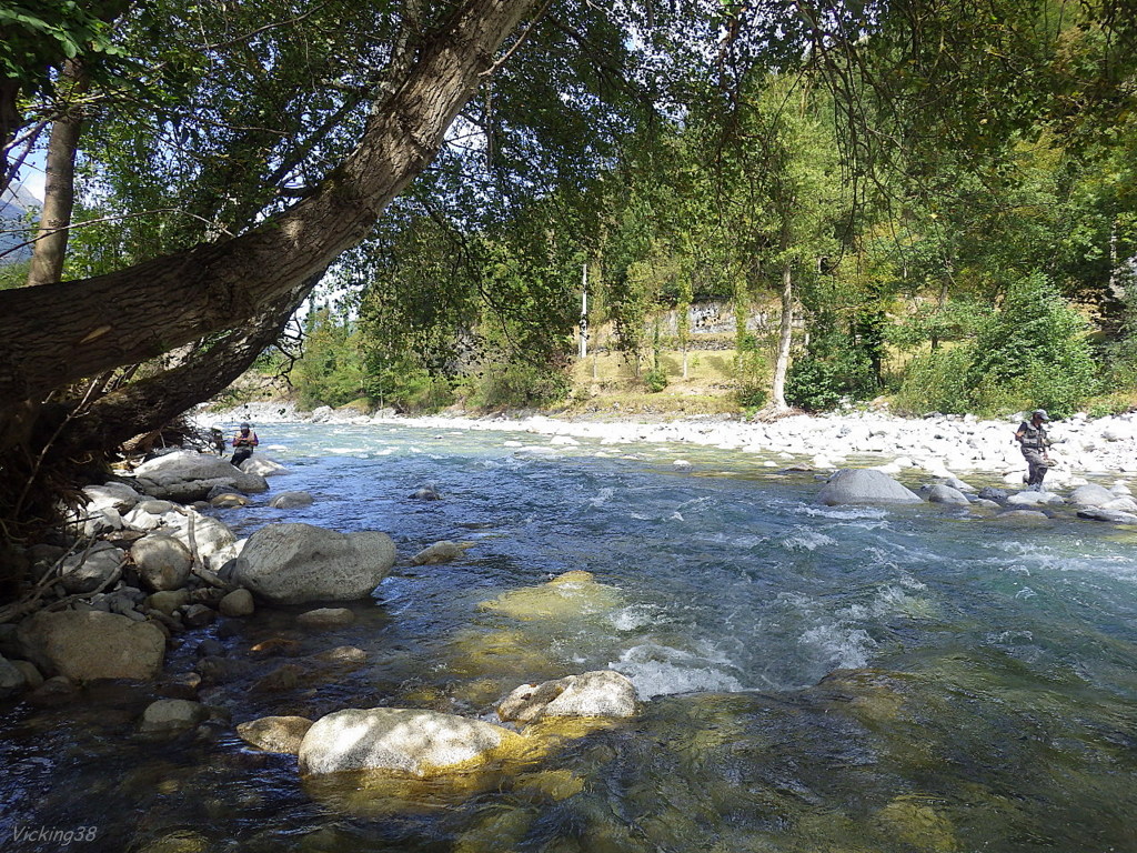 Pêche des eaux tendues du Pays Toy 0416