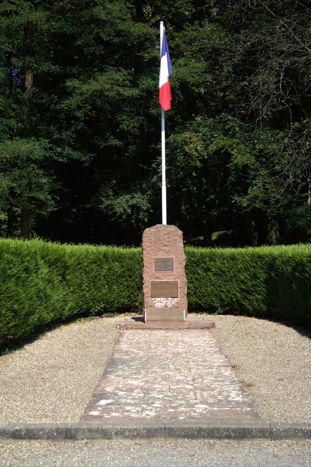 Festung Schoenenbourg. An der Maginot -Linie.  611