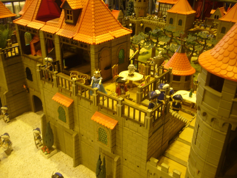  Chateau... Vu à la rencontre Playmobil de Dieulefit 10 16 P1200343