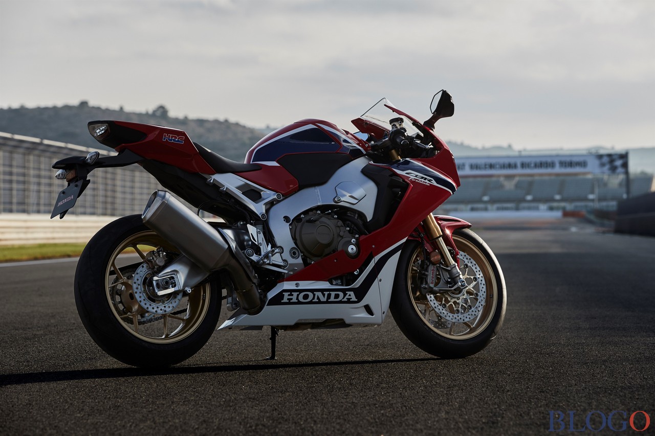 CBR 1000 2017 - Page 4 Honda-15