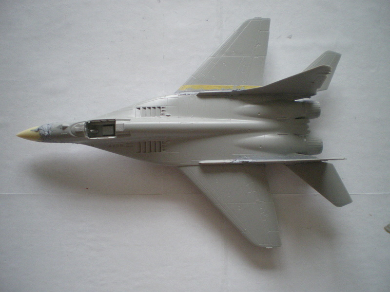 FINI [ITALERI] Mig 29 Fulcrum A (9-12) Moldave Imgp0020