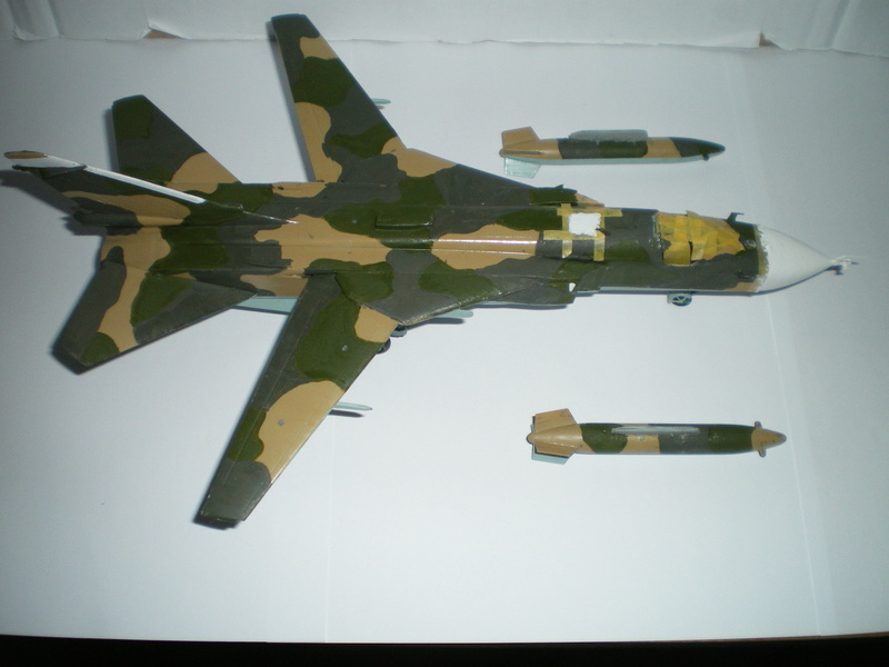 FINI [Dragon/Italeri] Sukhoi SU 24 Fencer C - Page 2 Imgp0138