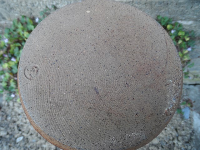 Stoneware vase I.D help - Kit Anderson? Sam_7517