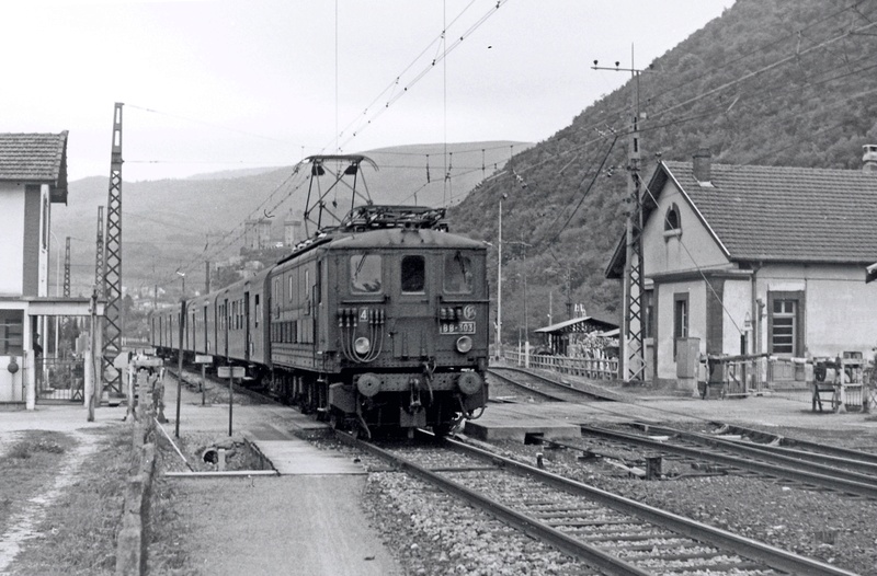 Pk 082,2 : Gare de Foix (09) - La Saga Verte de Jean Louis Bb-30011