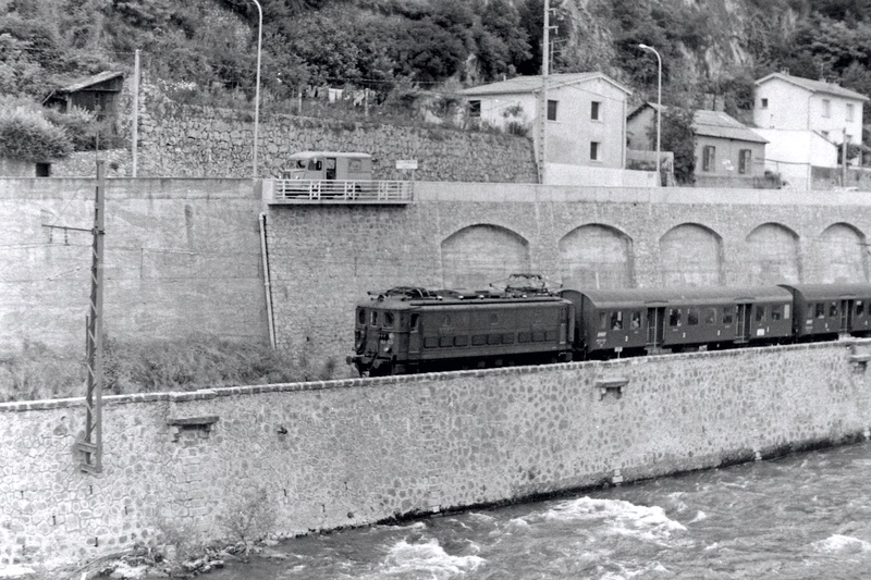 Pk 082,2 : Gare de Foix (09) - La Saga Verte de Jean Louis Bb-30012