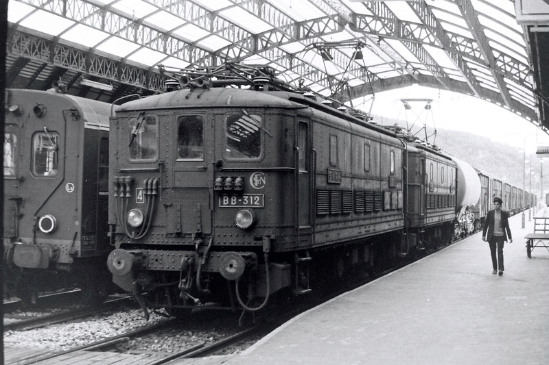 Pk 082,2 : Gare de Foix (09) - La Saga Verte de Jean Louis Bb-30014