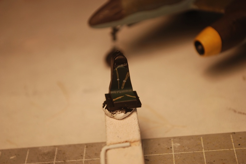 [14eme Montage Chrono][Frog] Hawker Hunter FGA.9 Frog_h14
