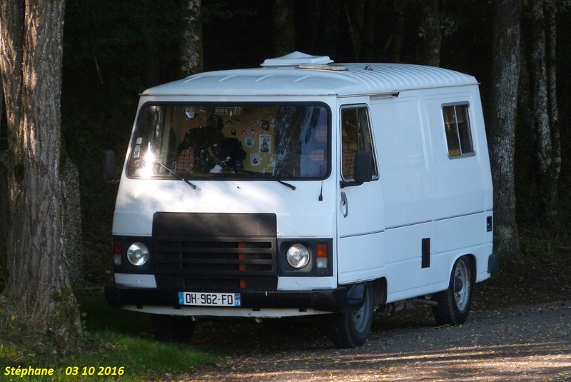 Peugeot J7 et J9 P1350364