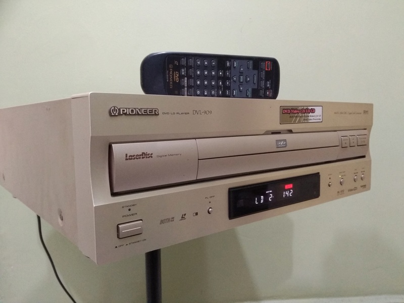 Pioneer DVL909 CD transport Laser Disc Player