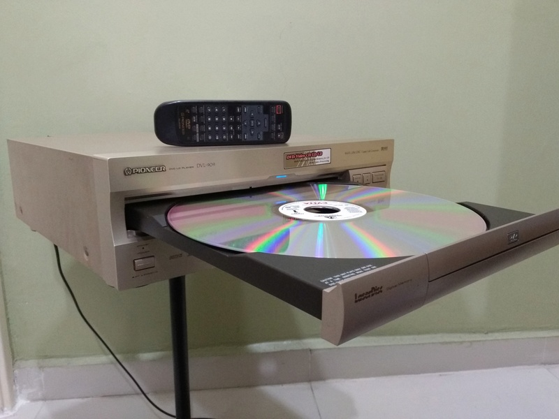 Pioneer DVL-909 CD transport Laser Disc Player Img_2106