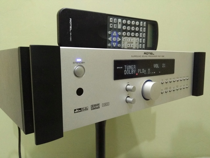 ROTEL RSP-1068 Surround DAC Preamplifier 7.1 channel Processor Img_2112
