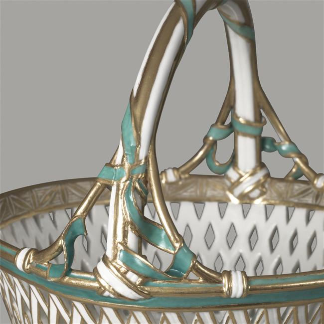 Panier à anse en porcelaine de Vincennes 06-51711