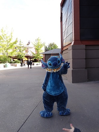 Une petite journée à Disney et une très belle rencontre à la clé - Page 3 Dsc00420