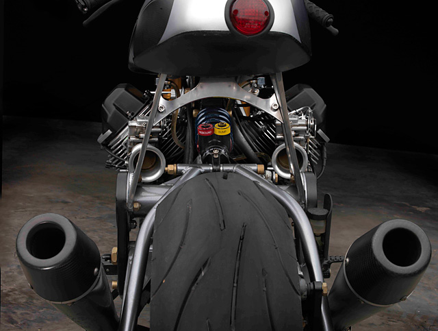 Guzzi... juste l'essentiel des Café Racer 2, la suite... - Page 7 21_02_10