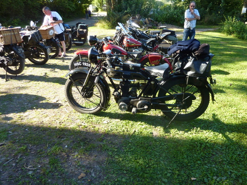 14éme tour de France motos anciennes du 20 août au 10 septembre 2016. - Page 2 P1200118