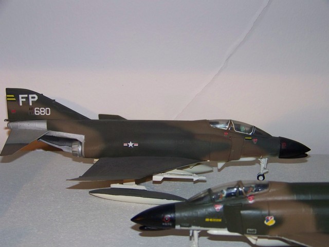 Triple Ace  Robin Olds  P 38J Lightning, P 51D Mustang, F 4C Phantom II , Academy,Tamiya,Hasegawa  1/72 Mdd_ph12