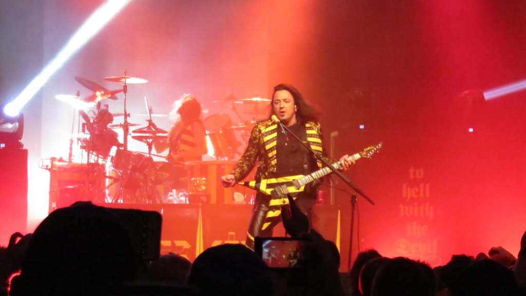 Some pics from Petra / Whitecross / Stryper show Img_8832