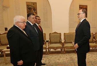 President of the Republic received the credentials of the new US ambassador to Iraq leaves Amba10