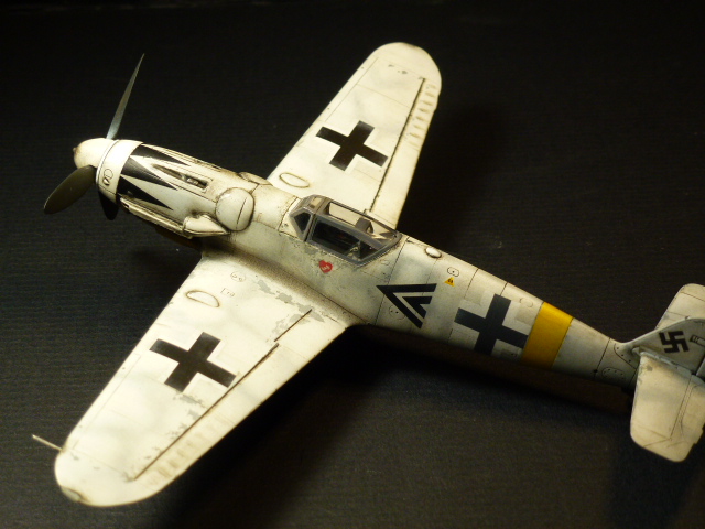 Bf 109 G-14 Hartmann - Academy 1/72  P1050510