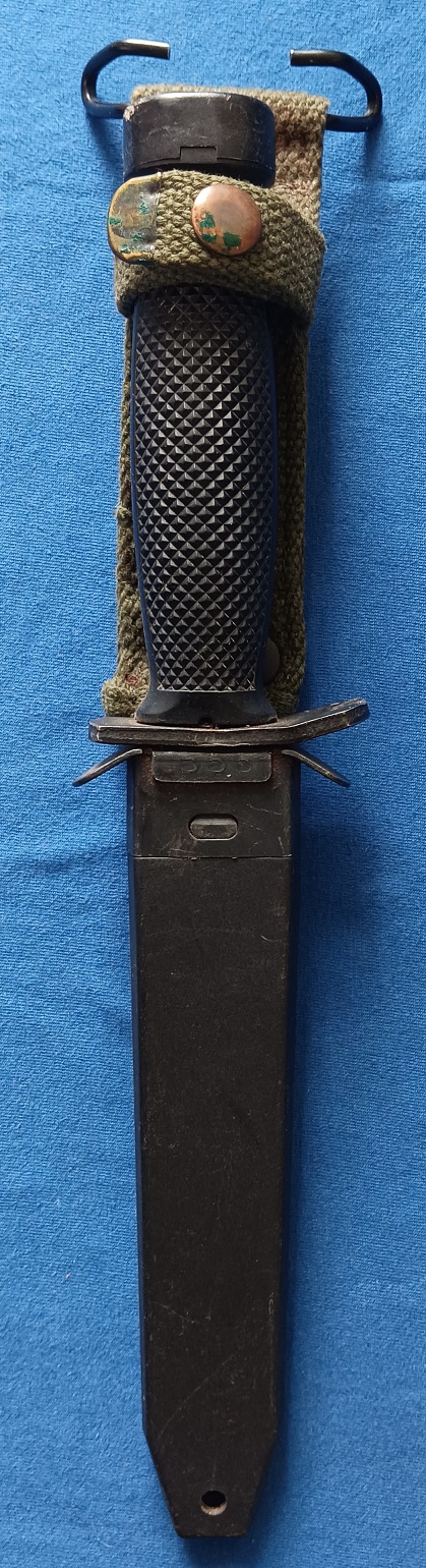 Un autre couteau/baionnette post WW2 à identifier: A74