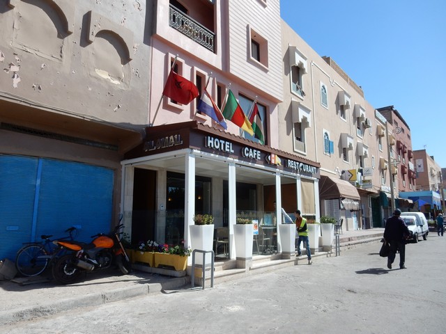 [Maroc/Commerces] Un restaurant de poissons à Tiznit Copie_24