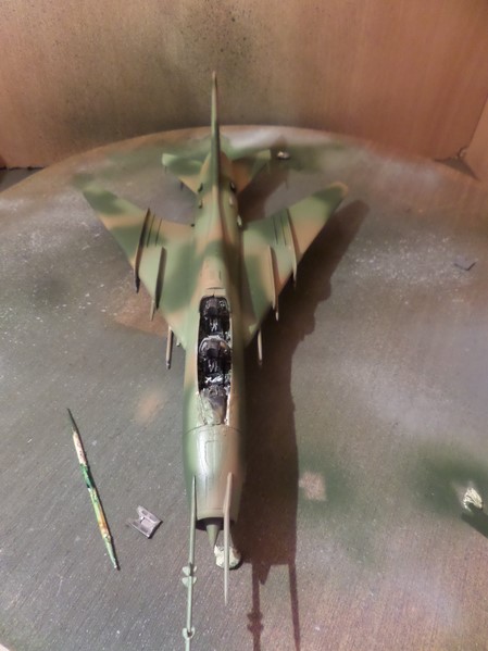 [Italeri/Bilek]  SU22 UM-3K - Page 3 Sam_4813