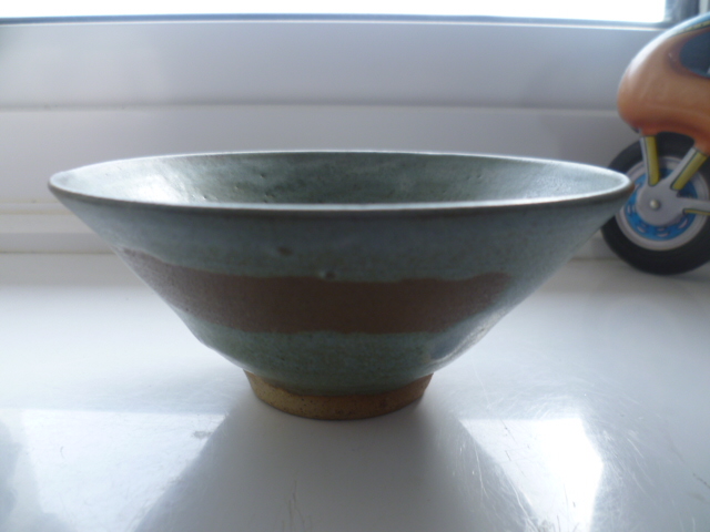 A beautiful little bowl with possible makers mark P1200917