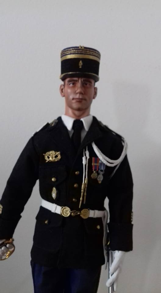 capitaine de gendarmerie mobile  14479710