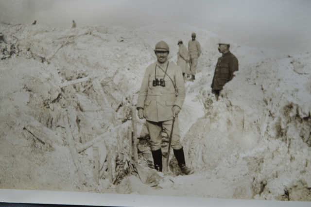 (K) Superbe album-photo d'un Poilu, 1915-1916 (vendu) Album_16