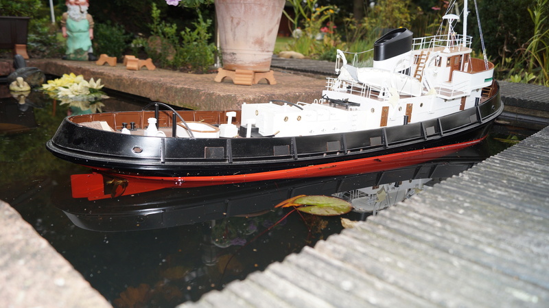 Fertig - Sea Going tug im Maßstab 1:35 gebaut von guennie - Seite 18 Dsc08141