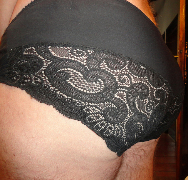 Les dessous par derrière - Page 2 29394912