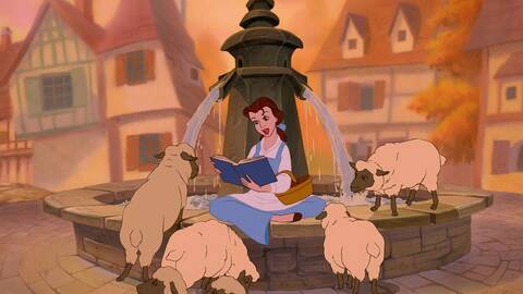 Mystere De Mon Enfance Quel Est Le Livre Que Lit Belle Sur La Fontaine Dans La Belle Et La Bete
