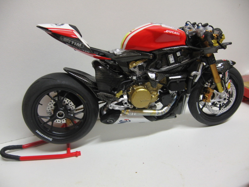 ducati panigale tamiya - Page 2 Img_0720