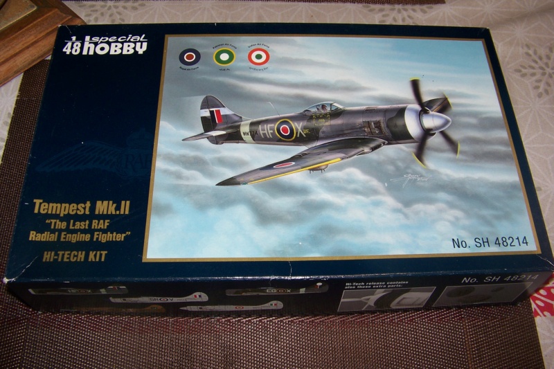 *1/48     Hawker Tempest II RIAF 1947/49     Special.Hobby   FINI 100_0281