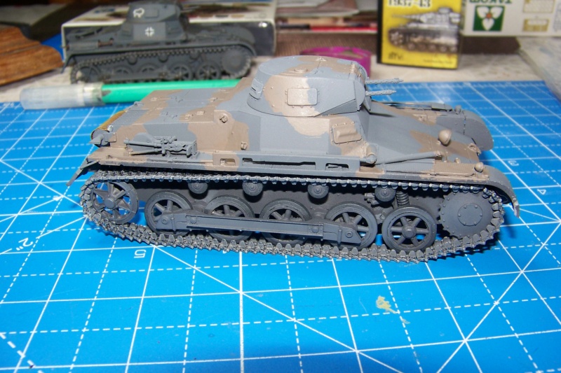 * 1/35Panzer I ausf  B     Takom  - Page 2 100_0542