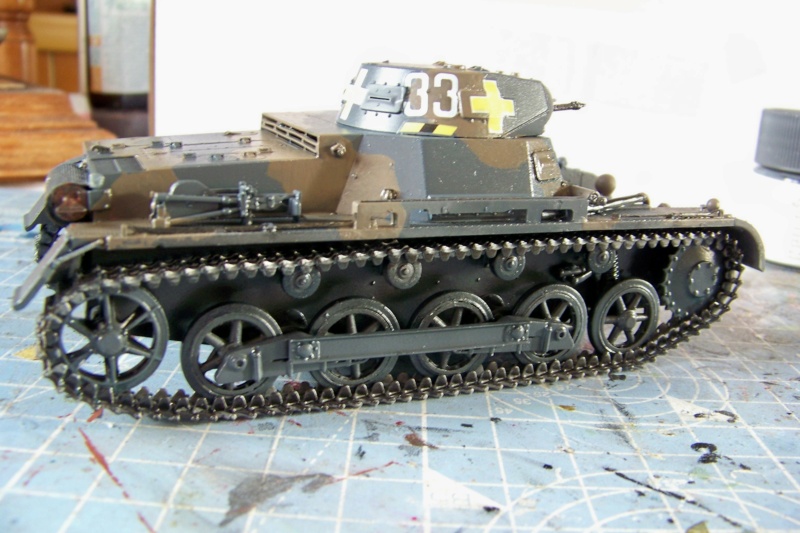 Panzer I ausf  B Takom 1/35 Fini - Page 3 100_0559