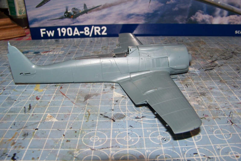 *1/48    Focke Wulf 190 A8/R8 "Viermot Killer" 7(sturm)/JG4     Eduard  FINI 100_1062