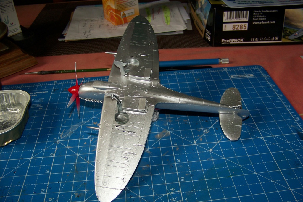 *1/48 Spitfire MK XVI Eduard Fini - Page 2 100_1855