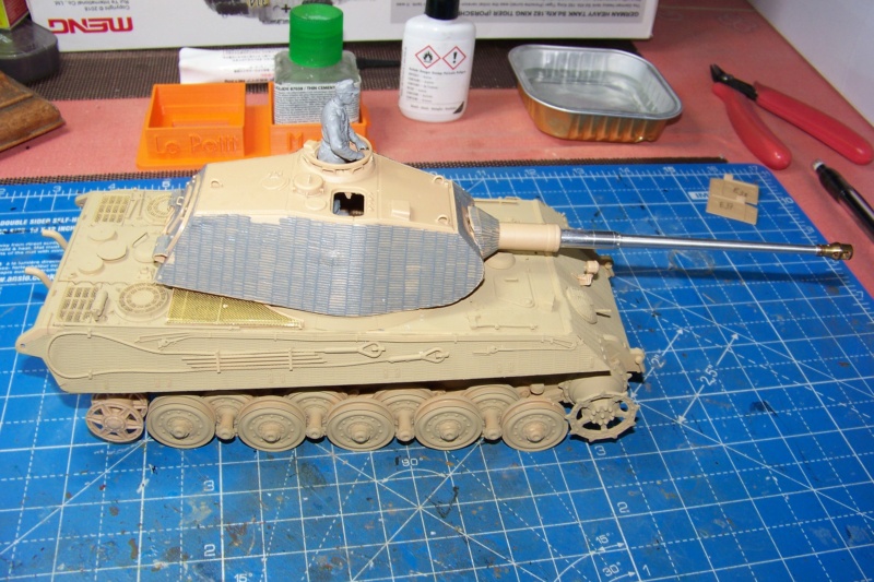 1/35 Sd.Kfz. 182 Panzer VI Ausf. B Porsche ( Meng ) 100_3918