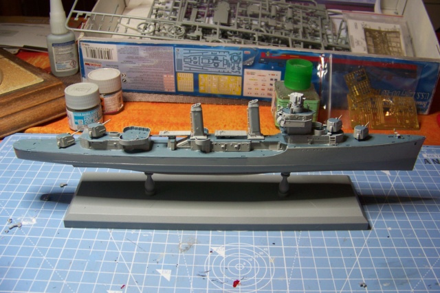 1/350 USS Murphy DD603 (Dragon USS Laffey Classe Benson) 100_5348