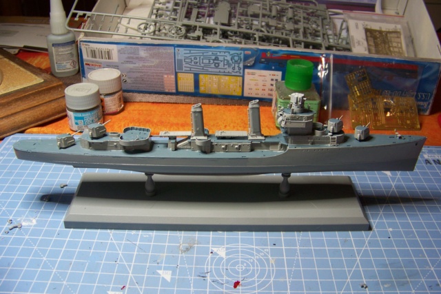 1/350 USS Murphy DD603 (Dragon  USS Laffey Classe Benson) 100_5348